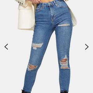 RIPPED JAMIE JEANS 🤍